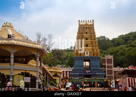 Fassade eines Tempels, Simhachalam Tempel, Simhachalam, Visakhapatnam, Andhra Pradesh, Indien Stockfoto