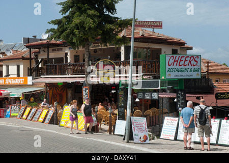 Ägypten, Fethiye, Provinz Mugla, Ölü Deniz, Hizarönü Mahallesi (Ortsgemeinde), Hauptstrasse Mit Touristischen Angeboten Stockfoto