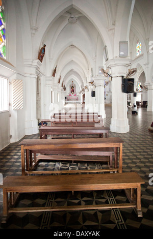 Interieur der Kirche, Kirche Our Lady of Lösegeld, Kanyakumari, Tamil Nadu, Indien Stockfoto