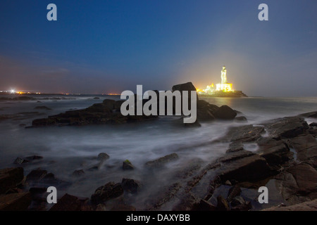 Heiligen Thiruvalluvar Statue auf der kleinen Insel, Laccadive Meer, Kanyakumari, Tamil Nadu, Indien Stockfoto