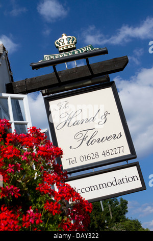 Melden Sie sich für die Hand & Blumen Pub und Restaurant, Marlow. Stockfoto