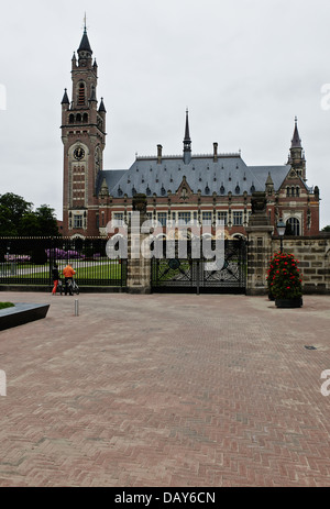 Blick auf den internationalen Gerichtshof (oder Weltgericht) in den Haag. Stockfoto