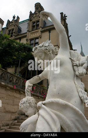 Statue außerhalb das Biltmore Estate, gebaut von George Vanderbilt in der Nähe von Asheville, North Carolina, Vereinigte Staaten von Amerika Stockfoto