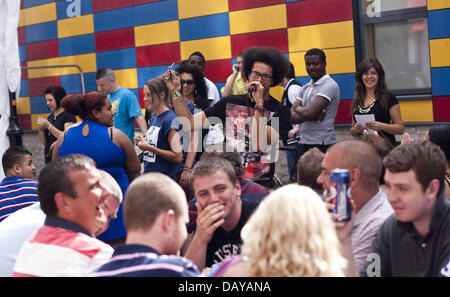 London, UK. 20. Juli 2013. Whitecross Street Party - "Aufstieg von der Non-Konformisten, initiiert und organisiert von Künstler Teddy Baden eine breite Plattform für gesellschaftliches Engagement mit urban Arts - live-Musik, Graffiti bietet, kids Zone, Trommeln, Workshop und vieles mehr, London, UK-Credit: Veronika Lukasova/ZUMAPRESS.com/Alamy Live News Stockfoto