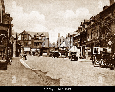 Market Drayton High Street wahrscheinlich der 1920er Jahre Stockfoto