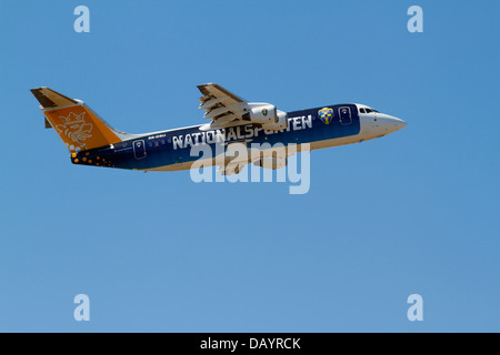 SE-DSU, British Aerospace Avro 146-RJ100, Malmö Aviation, Livree NATIONALSPORTEN startet vom Flughafen Kopenhagen Kastrup, Copenhagen Stockfoto