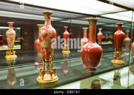 Peachbloom Mottle-glasiertem Porzellan Amphoren Vasen - China, Kangxi Herrschaft, 1662 Stockfoto