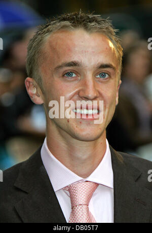 Britischer Schauspieler Tom Felton kommt für die UK-Premiere seines Films "Harry Potter und der Orden des Phönix" am Leicester Square in London, Vereinigtes Königreich, 3. Juli 2007. Der Film basiert auf britische Schriftstellerin Joanne populärwissenschaftliches Buch Fortsetzung werden am 12. Juli in den Kinos. Foto: Hubert Boesl Stockfoto