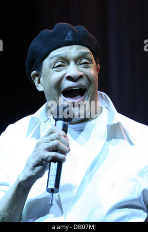 US-amerikanische Jazz-Sängerin Al Jarreau führt in Mainz, Deutschland, 27. Juni 2007. Foto: Erwin Elsner Stockfoto