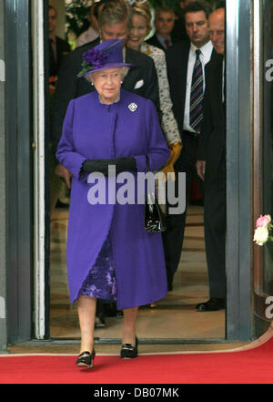 Die britische Königin Elizabeth II ist in Brüssel, 12. Juli 2007 abgebildet. Foto: Albert Nieboer Niederlande Stockfoto