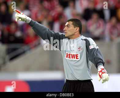 Kölns Torwart kolumbianischen Faryd Mondragon gibt Anweisungen während der Fußball freundlich 1. FC Köln Vs FC Bayern München in der "Rhein-Energie-Stadion" in Köln, 31. Juli 2007. Köln mit 3:1 gewonnen. Foto: Oliver Berg Stockfoto