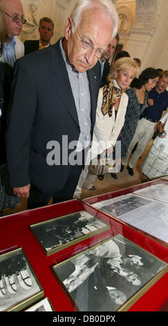 Bayerns Ministerpräsident Edmund Stoiber und seine Frau Karin Stoiber besuchen Liwadija-Palast in Jalta auf der Krim-Halbinsel, Ukraine, 9. August 2007. Liwadija-Palast war Schauplatz der historischen Konferenz von Jalta im Februar 1945. Höhepunkt der Stoibers dreitägigen Besuch in der Ukraine war ein Treffen mit Präsident Viktor Yushchenko. Foto: Peter Kneffel Stockfoto