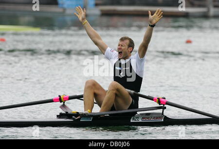 Mahe Drysdale von Neuseeland jubelt gewinnen bei der Ruder WM 2007 in der Nähe von München, 1. September 2007. Foto: Matthias Schrader Stockfoto