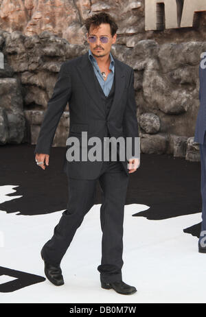 London, UK, 21. Juli 2013. Johnny Depp besucht die Premiere von "The Lone Ranger" Odeon Leicester Square © WFPA/Alamy Live Ne Stockfoto