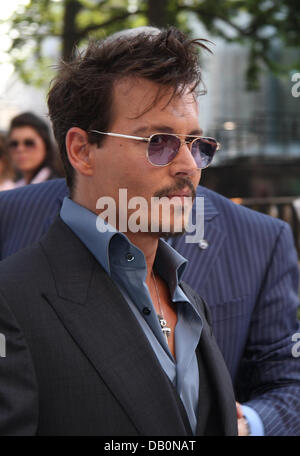 London, UK, 21. Juli 2013. Johnny Depp besucht die Premiere von "The Lone Ranger" Odeon Leicester Square © WFPA/Alamy Live Ne Stockfoto