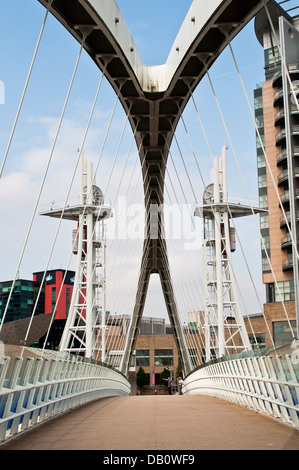 Die Lowry Fußgängerbrücke, Salford Quays, größere Manchester, UK Stockfoto