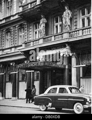 Geographie / Reisen, Österreich, Wien, Gastronomie, Hotel 'Sacher', Außenansicht, 1950er Jahre, Additional-Rights-Clearences-not available Stockfoto