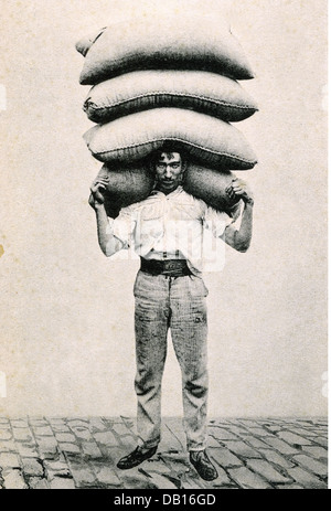 Personen, Beruf, Spediteure, 242 Kilo Kaffee, Santos, Brasilien, Ansichtskarte, um 1910, Zusatzrechte-Clearences-nicht vorhanden Stockfoto