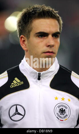 Deutsche internationale Linksverteidiger Philipp Lahm vor der UEFA Euro 2008-Qualifikation Deutschland V Zypern im AWD-Arena-Stadion von Hannover, 17. November 2007 abgebildet. Deutschland gewann über Zypern 4: 0. Foto: Kay Nietfeld Stockfoto