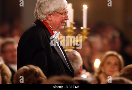 Deutsche Nobelpreisträger 2007 Nobelpreis für Chemie, Gerhard Ertl, Köpfe für das Rednerpult während des Banketts an das Rathaus von Stockholm, 10. Dezember 2007. Der Nobelpreis ist mit 1,1 Millionen Euro dotiert. Foto: Kay Nietfeld Stockfoto