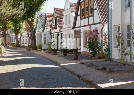 Häuser in der Alexandrinenstrasse, Altstadt, Warnemünde, Mecklenburg Vorpommern, Deutschland Stockfoto