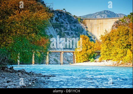 Oymapinar Staudamm am Fluss Manavgat Stockfoto