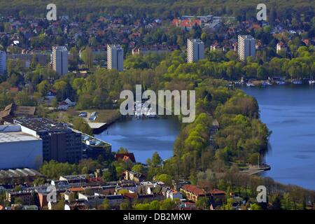 Berlin 2013/05/01 im Bereich der Entwicklung Bereich Borsig Hafen am Borsig dam Tegeler See in Berlin Reinickendorf. Stockfoto