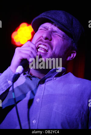 Alex Clare tritt an der Lexington London, England - 28.03.11 Stockfoto