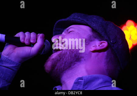 Alex Clare tritt an der Lexington London, England - 28.03.11 Stockfoto