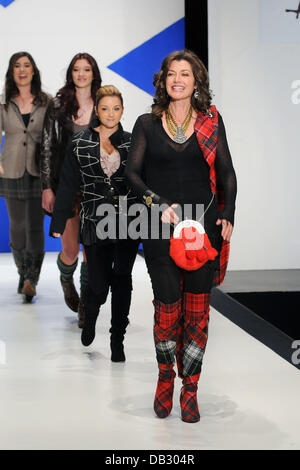 Amy Grant 9. jährliche Dressed to Kilt Charity Fashion show im Hammerstein Ballroom New York City, USA - 05.04.11 Stockfoto