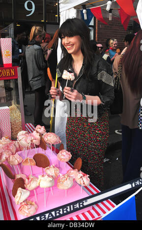 Daisy Lowe die Einführung von Mawi Luxus Schmuck Flaggschiff speichern in Ost-London-London, England - 07.04.11 Stockfoto