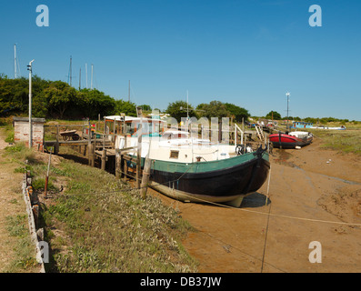 Alten Lastkähne umgebaut Hausboote. Stockfoto