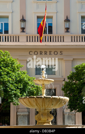 Brunnen und Post am Platz Plaza España. Ceuta. Nordafrika. Stockfoto