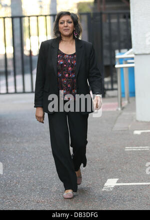 Meera Syal im ITV Studios London, England - 12.04.11 Stockfoto