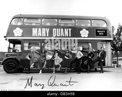 Quant, Mary, * 11.2.1934, britischer Modedesigner, Foto ihres Beauty Bus, 1960er Jahre, Stockfoto