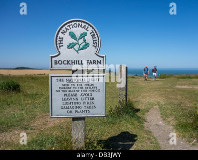 Bockhill Klippe zu Fuß Farmland wandern.   Eine öffentliche Zufahrt entnommen. Stockfoto