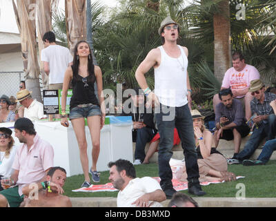 Nina Dobrev und Ian Somerhalder Promis bei der 2011 Coachella Valley Music and Arts Festival - Tag 2 Indio, Kalifornien - 16.04.11 Stockfoto