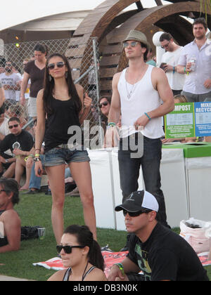 Nina Dobrev und Ian Somerhalder Promis bei der 2011 Coachella Valley Music and Arts Festival - Tag 2 Indio, Kalifornien - 16.04.11 Stockfoto