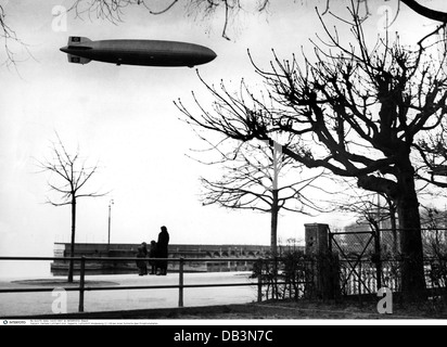 Transport/Transport, Luftfahrt, Luftschiffe, Zeppelin, LZ 129 'Hindenburg', über Friedrichshafen, 1936, , Zusatzrechte-Abfertigung-nicht verfügbar Stockfoto