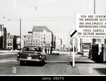Geographie / Reisen, Deutschland, Berlin, Mauer, Grenzübergang Checkpoint Charlie, 1961, Additional-Rights-Clearences-not available Stockfoto