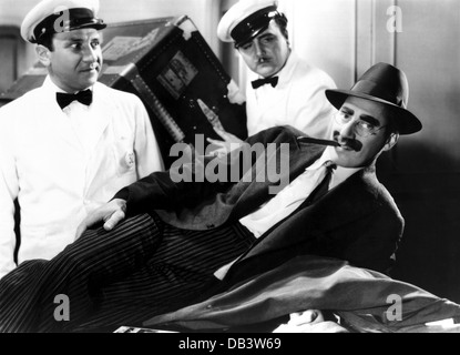 A NIGHT AT THE OPERA - DIE MARX BROTHERS MGM, 1935. Regie: Sam Wood. Mit Groucho Marx, Chico Marx, Harpo Marx, Stockfoto