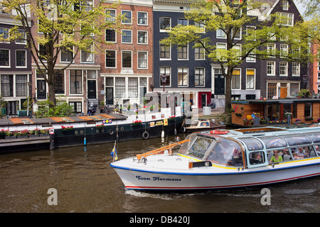 Bootsfahrt entlang der Prinsengracht in Amsterdam, Holland, Niederlande. Stockfoto