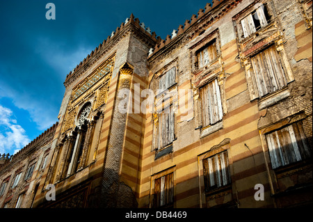 Krieg beschädigt Rathaus (National- und Universitätsbibliothek) 1895. Sarajevo. Bosnien und Herzegowina. Balkan. Europa. Stockfoto