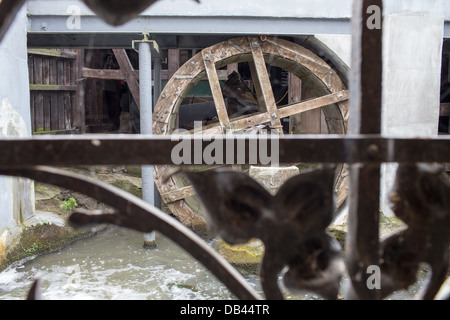 Sechzehnten Jahrhundert schmieden Wasser in Gdansk Oliwa. Architektur und Detail. Stockfoto