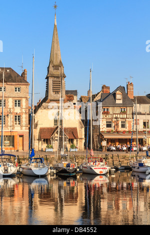 Hafen von Honfleur in der Normandie, Frankreich Stockfoto