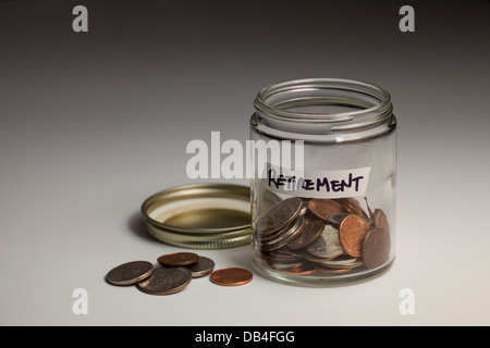 Münzen in Glas gespeichert für den Ruhestand - USA Stockfoto