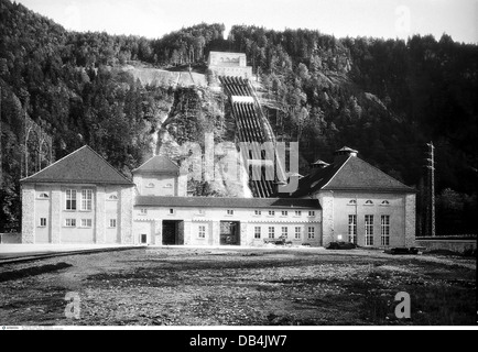 Energie, Wasserkraft, Kraftwerk Walchensee Oberbayern, Baujahr 1924, Außenansicht, Deutschland, 1925, Zusatz-Rechteklärung-nicht vorhanden Stockfoto