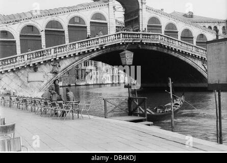 Geographie / Reisen, Italien, Venedig, Rialbrücke, 1950, Zusatzrechte-Clearences-nicht vorhanden Stockfoto