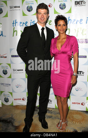 Robin Thicke, Halle Berry Halle Berry geehrt, an der Silver Rose Awards Gala mit Grey Goose Los Angeles, Kalifornien - 17.04.11 Stockfoto