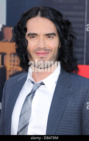 Russell Brand Arthur - UK Filmpremiere statt in der O2 Arena - Ankünfte London, England - 19.04.11 Stockfoto